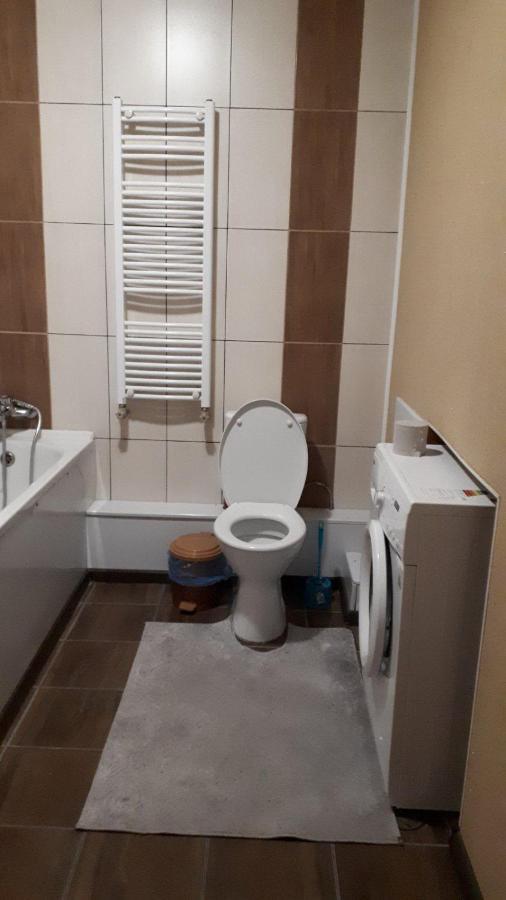 2 комн. 5 мест, 10 мин. до центра Apartment *